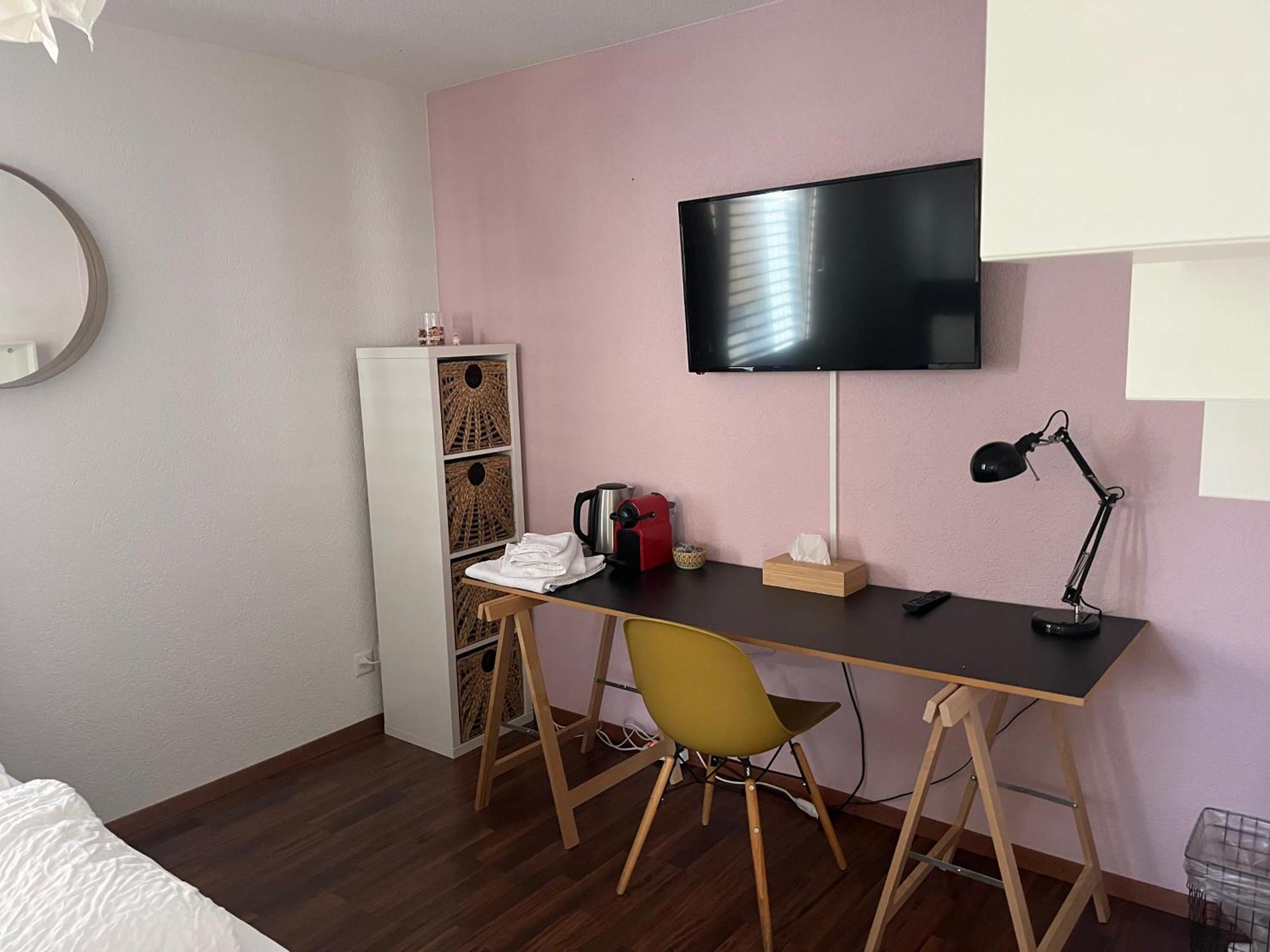 Schoene Doppelzimmer In Mandach Böttstein Esterno foto