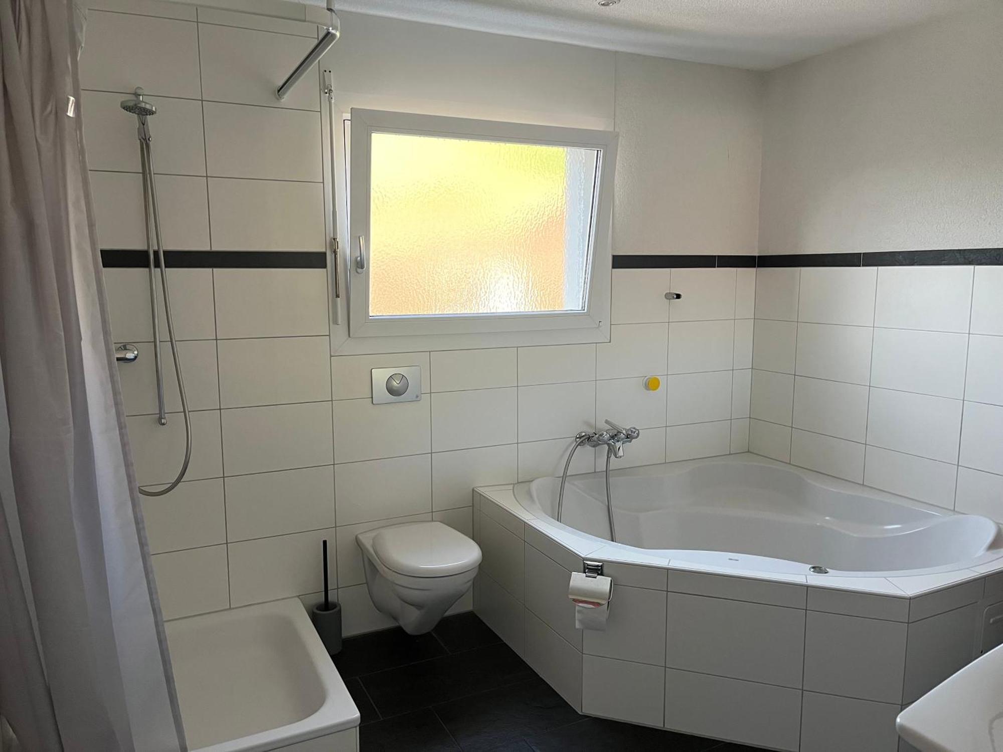 Schoene Doppelzimmer In Mandach Böttstein Esterno foto